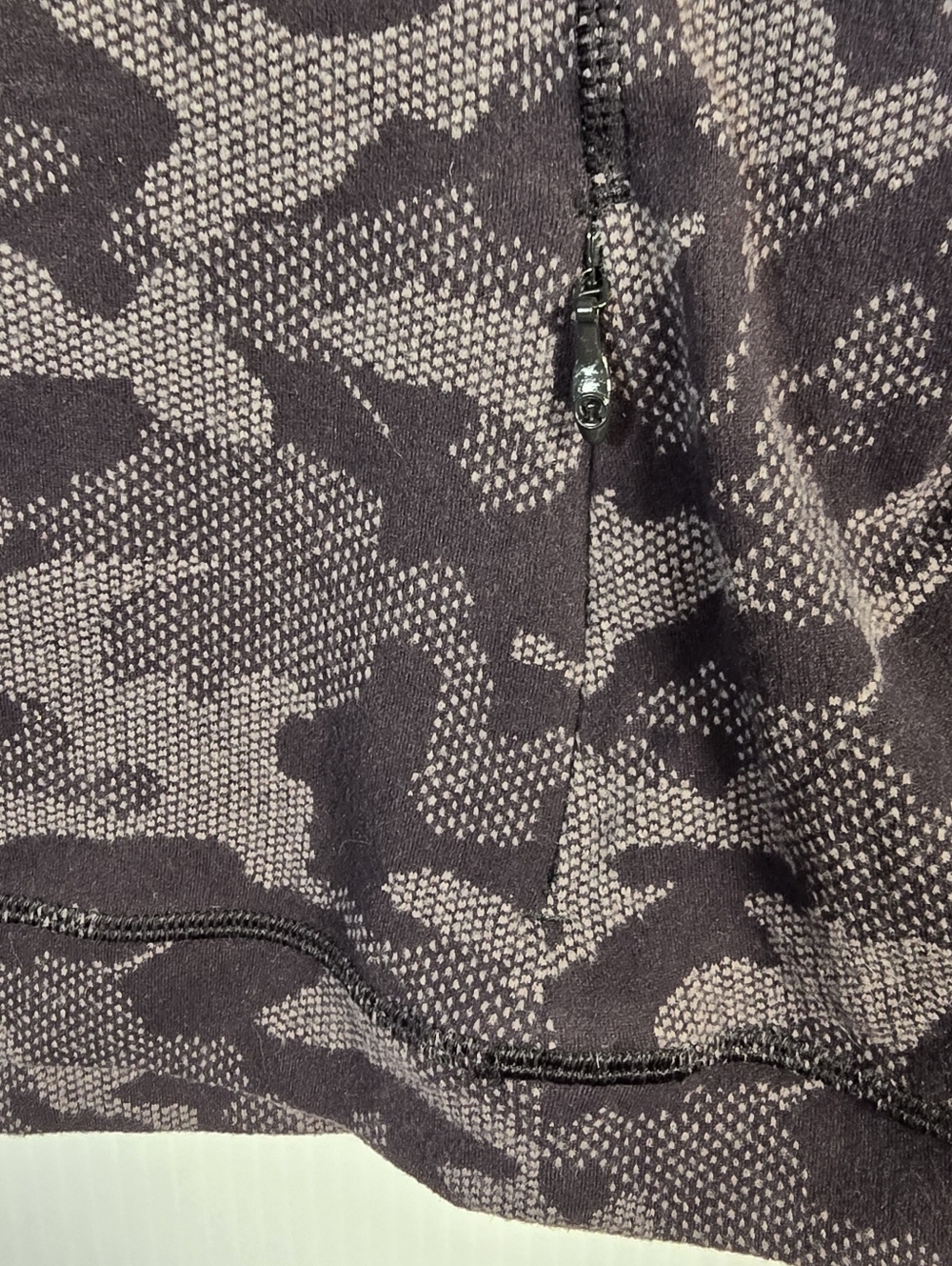 Lululemon Close to Crossing Long Sleeve Heritage Camo Jacquard Black Lunar Rock - Picture 8 of 15